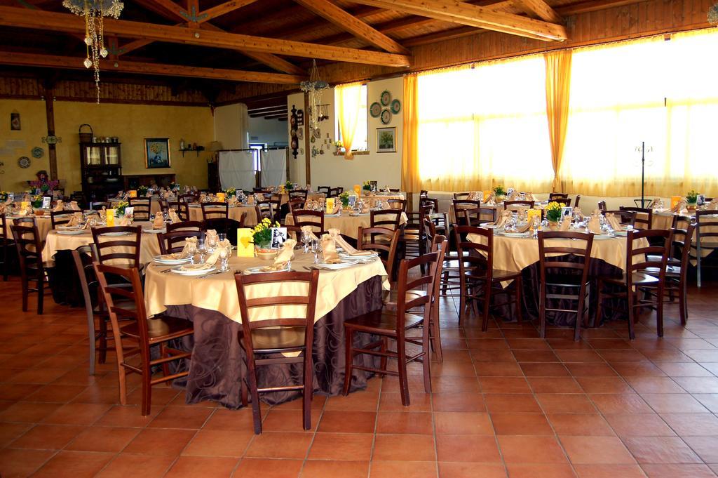 Il Giardino Del Sole Villa Agnone Bagni Bagian luar foto