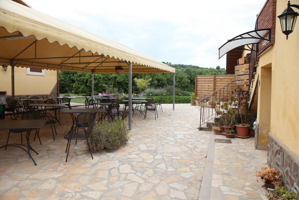 Il Giardino Del Sole Villa Agnone Bagni Bagian luar foto