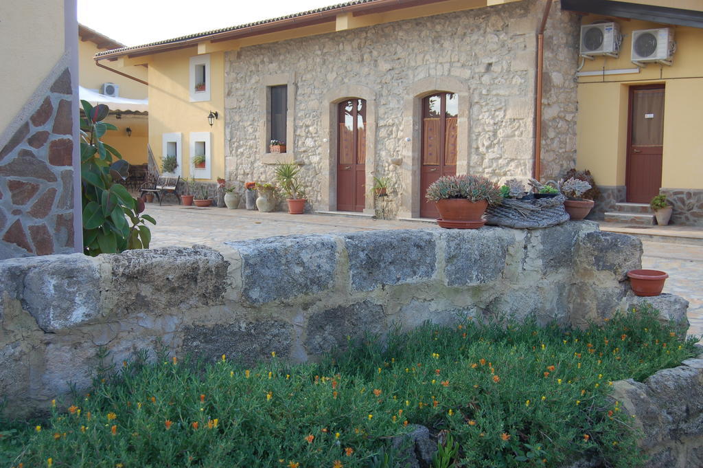 Il Giardino Del Sole Villa Agnone Bagni Bagian luar foto