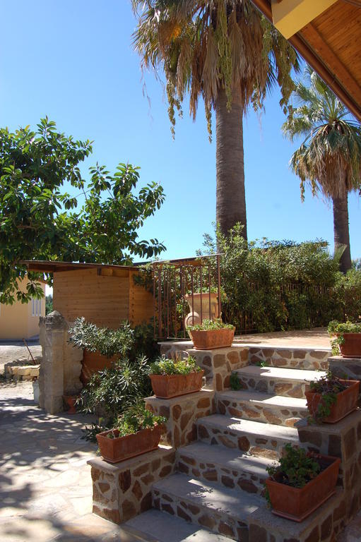 Il Giardino Del Sole Villa Agnone Bagni Bagian luar foto