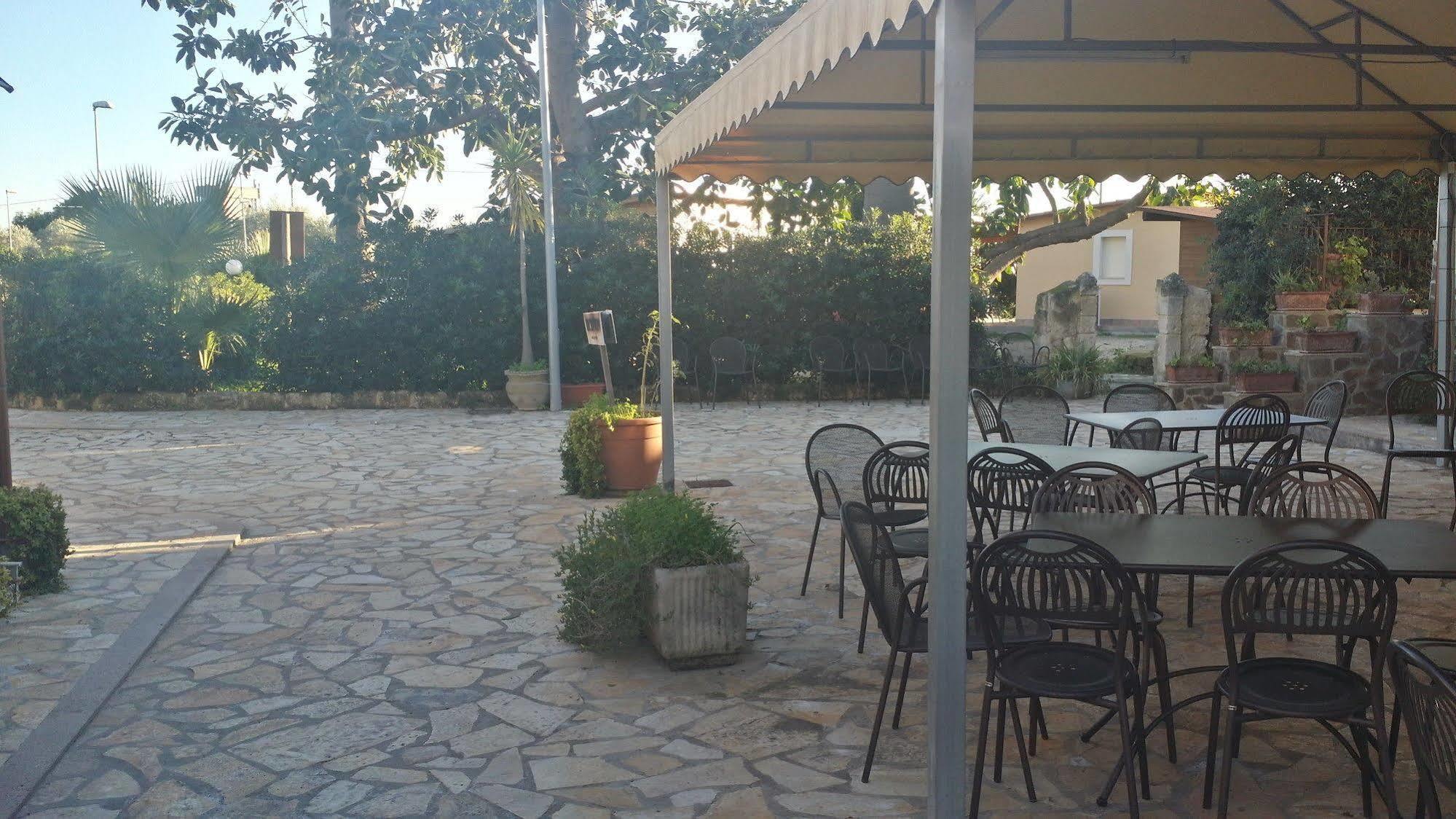 Il Giardino Del Sole Villa Agnone Bagni Bagian luar foto