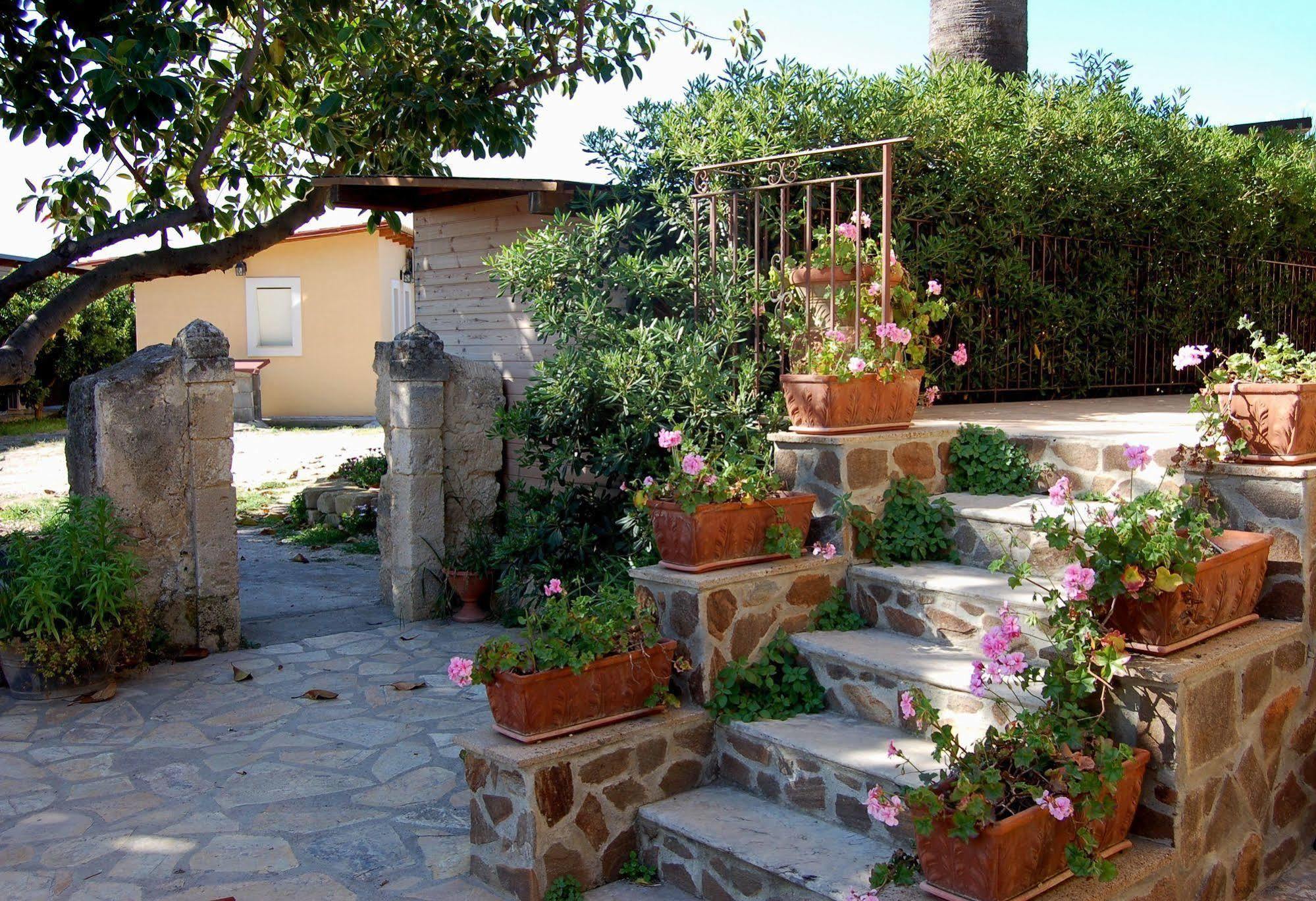 Il Giardino Del Sole Villa Agnone Bagni Bagian luar foto